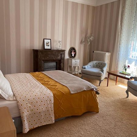 Maison De La Huardiere Villa ซุลลี-ซูร์-ลัวร์ ภายนอก รูปภาพ
