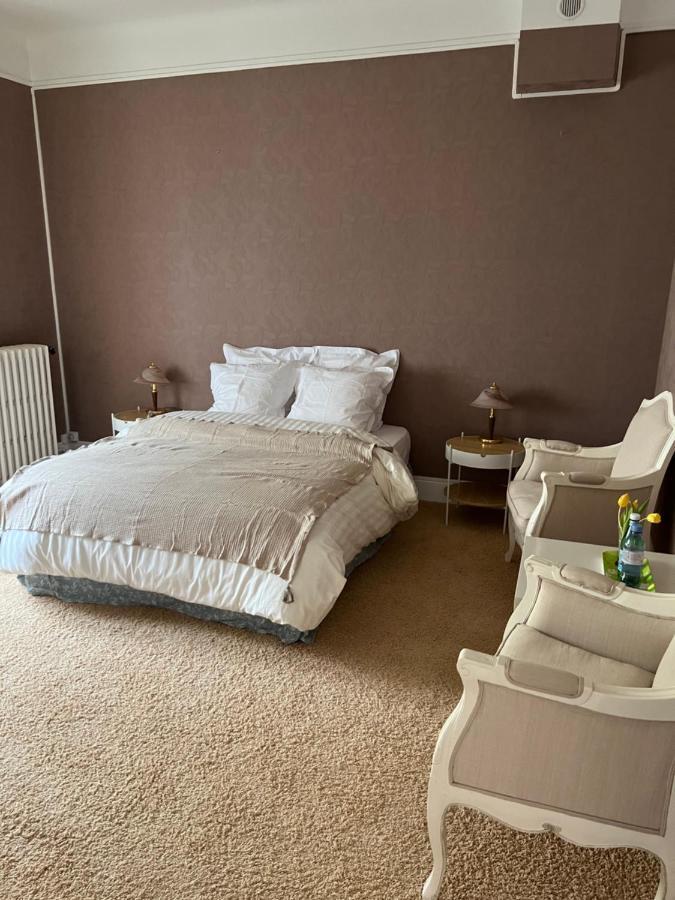 Maison De La Huardiere Villa ซุลลี-ซูร์-ลัวร์ ภายนอก รูปภาพ